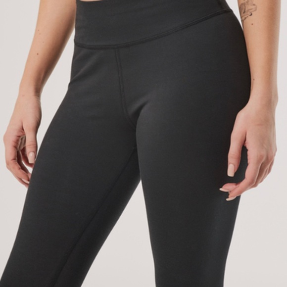 Pact Go-To Leggings in Black (2 available) - Picture 3 of 5